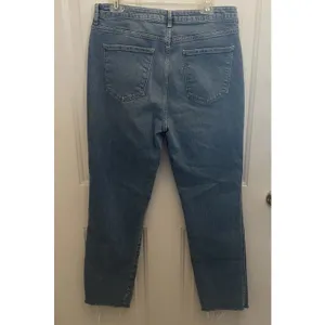 Free People Hi Rise Raw Hem Straight Leg Medium Wash Jeans Size 32‎ thumbnail 3