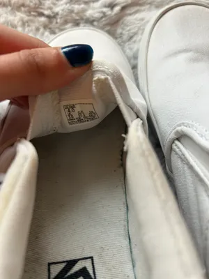 Girls Vans Slip ons thumbnail 4