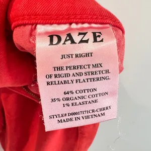 Daze Denim Just Right High Rise Straight Leg Jeans Cherry Red Raw Hem Size 27 thumbnail 7