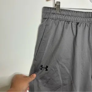Under Armour loose fit joggers light gray women’s size XL athletic‎ activewear thumbnail 2