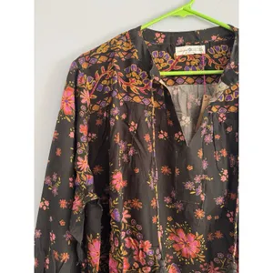 NWT Natural Life Dara Top Size XL Blooming Bandana Charcoal thumbnail 4