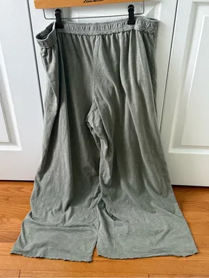 Aerie Side Seam Detailed Wide Leg Culotte Pants in Sage Green thumbnail 3