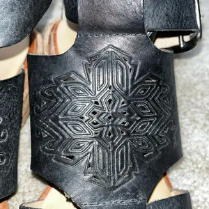 UGG Koolaburra Santae barbare WOMENS sandals 7.5, dark navy thumbnail 5