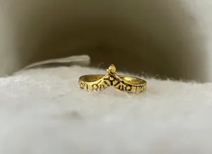 Gold Antique Vintage Engraved Ring thumbnail 1