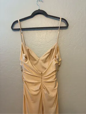 La Femme champagne sleeveless v-neck ruched dress with slit size 6 thumbnail 12
