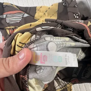 LuLaRoe Tall & Curvy TC Leggings Women’s Gray Floral Bike Coffee Print thumbnail 6