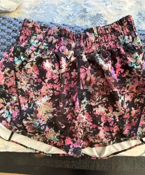 Lululemon Shorts thumbnail 1