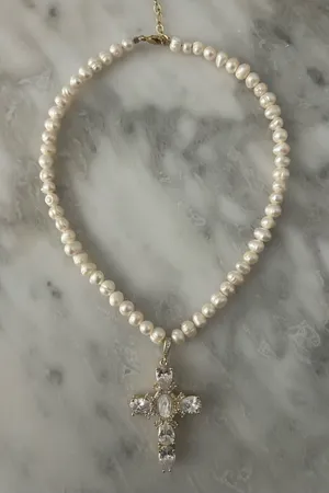 Vida Kush Virgin Mary Cross Pearl Necklace thumbnail 1