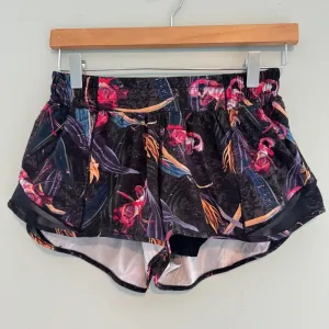 Lululemon Hotty Hot Low-Rise Lined Short 2.5" Veiled Floral thumbnail 1