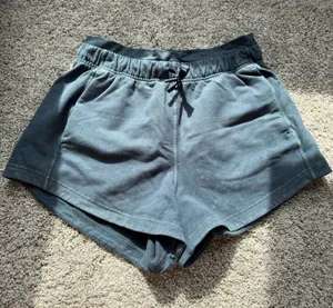 Lululemon Shorts thumbnail 1
