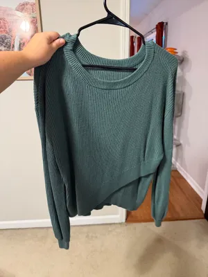 Lululemon Sweater thumbnail 2