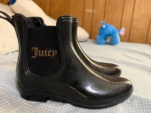 Juicy Couture Chelsea rain boots size 8 thumbnail 1