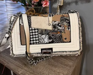 White fashion bag thumbnail 1