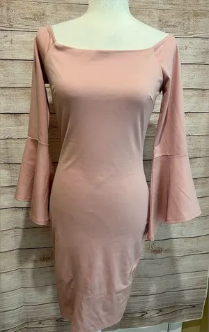 Lulus All She Wants Off-the-Shoulder Midi Dress size medium thumbnail 1