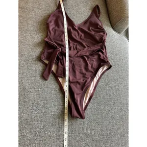 Shade‎ & Shore Womens Burgundy Wrap Tie Waist One Piece Swimsuit Size L EUC thumbnail 8