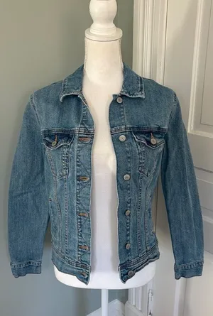 Old Navy‎ Classic Jean Jacket Medium Wash Painted Floral Back Size Small thumbnail 1