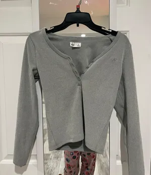 Hollister Gray Longsleeve Henley thumbnail 1