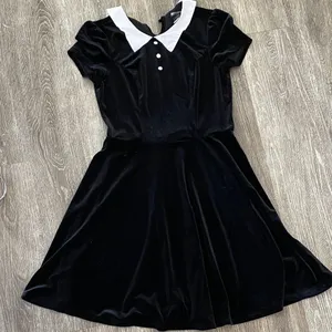 Hot Topic Black & White Collar Velvet Dress Wednesday Addams Goth Small thumbnail 1