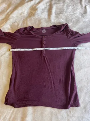 AMERICAN EAGLE Burgundy Soft & Sexy Women’s Henley Sz XS EUC thumbnail 4