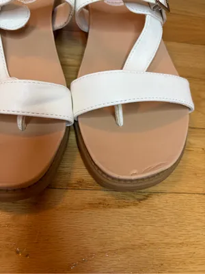 Dr. Scholl's Sustainable Comfort Island Dream White Strappy Sandals - Size 6.5 thumbnail 4