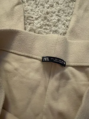 NWOT Zara wide-leg soft trousers in ecru. Size Large thumbnail 4