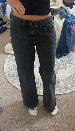 Hollister Low-Rise Black Jeans thumbnail 1