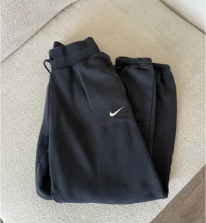 Nike Women’s Sweatpants Fleece Joggers thumbnail 1