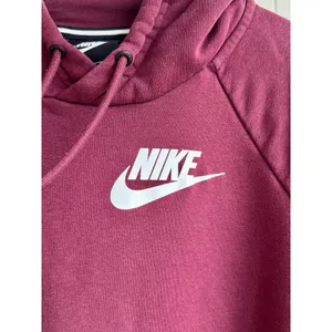 Nike Sportswear Rally Essentials Pullover Hoodie Women XL Burgundy CI1192-638 thumbnail 4