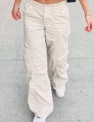 BDG Low-Rise Pants Urban Outfitters Cargo thumbnail 2