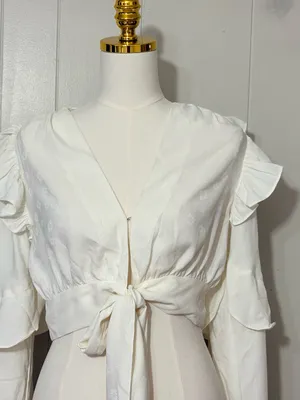 Line & Dot Sonia Ruffle Blouse White Tie Front Crop Top Size M NWT thumbnail 4