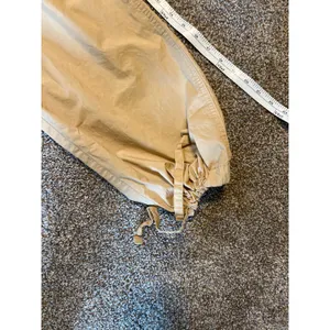 Aerie Avenue Baggy Cargo Pant. Khaki. Size Medium thumbnail 7