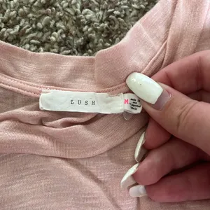Women’s top thumbnail 3