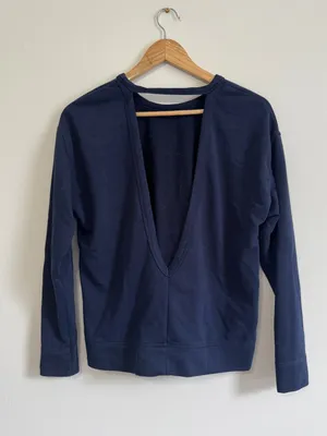 NIKE Blue Pullover Long Sleeve Sweater Low Back Women's Size Small thumbnail 3