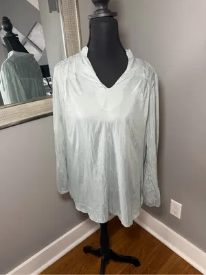 Trinity Silk Blend Embroidered Boho Peasant Coquette Lightweight Top Medium thumbnail 3