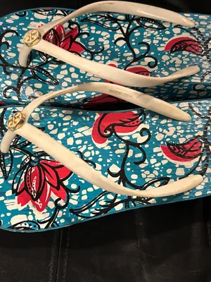 Tory Burch Blue Floral Flip Flop Sandals with Cream Straps large 9-10 thumbnail 7