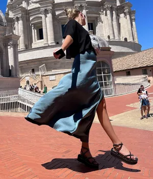 Satin Skirt Size M thumbnail 1