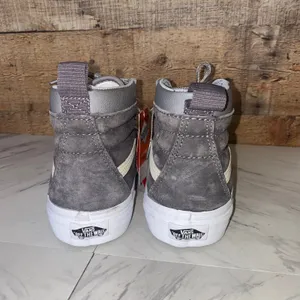 Vans Grey SK8-Hi Rabbit Frost Skate Shoes New with tags Mismatched thumbnail 9