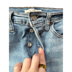 Levis Wedgie Straight High Rise Distressed Jeans Light Wash Blue Size 30 thumbnail 4