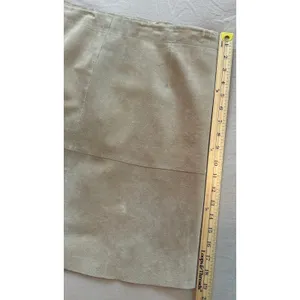i.e. Tan Suede Leather Mini Skirt A-Line Beige Size 16 Vintage Style thumbnail 2