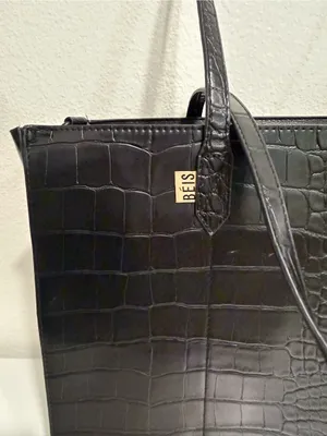 BEIS The Work Tote in Black Croc-Embossed Faux Leather thumbnail 3