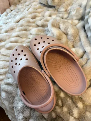Pink shimmering Crocs  thumbnail 2