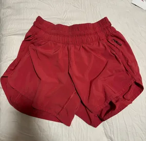 Lululemon Tracker Short 4” thumbnail 2