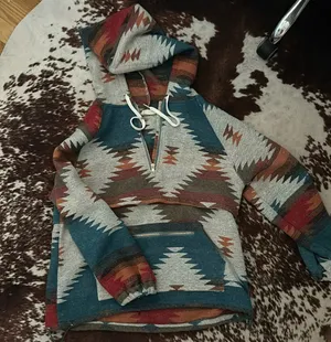 Aztec sweatshirt Size M thumbnail 1