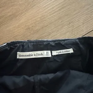 Abercrombie & Fitch Leather Black Mini Skirt Willing to accept offers!!! thumbnail 3