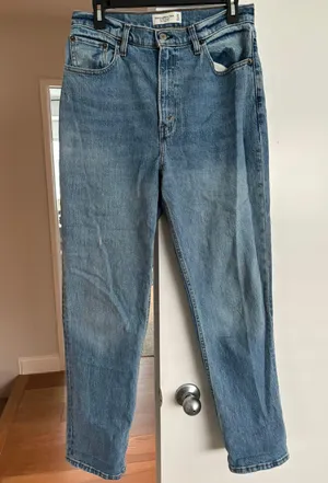 Abercrombie 90s Ultra High Rise Jeans thumbnail 3