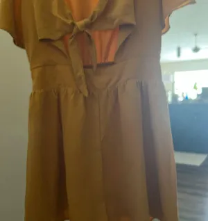 Chic Gold Romper Size M thumbnail 1