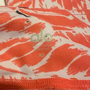 ALO Yoga Palm Springs Guava Leaf Airbrush Leggings XS thumbnail 9