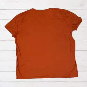 Life Is Good Happy Camper V-Neck Graphic Tee Women's XXL Orange Camping thumbnail 2