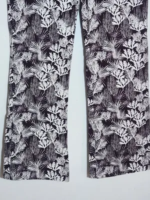 LOFT Brown and White Coral Print Cropped Bootcut Pants Size 2 thumbnail 4