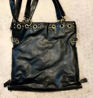 Like new adjustable strap crossbody/shoulder bag Sz 16x16 thumbnail 4